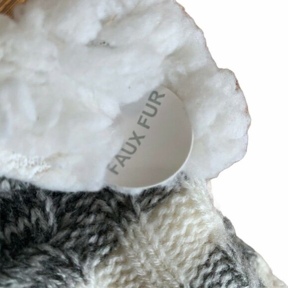 New Directions Slipper Socks Faux Fur Lined Gray - Picture 2 of 5